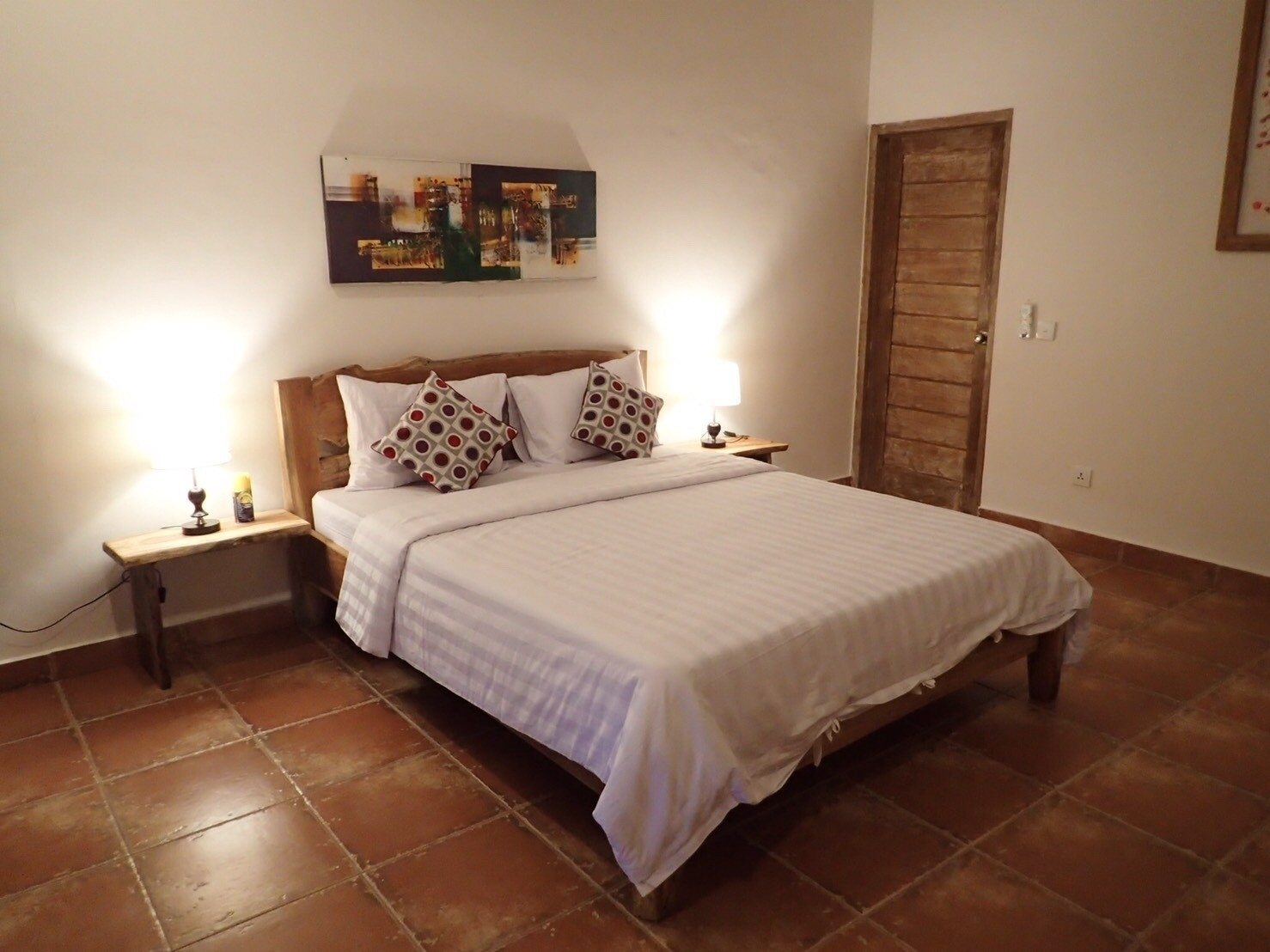 deluxe-room-double-bed-accommodation