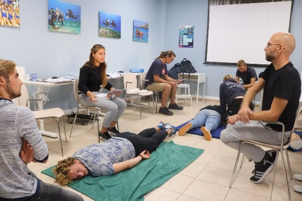 Bali Diving Courses Theory Classroom