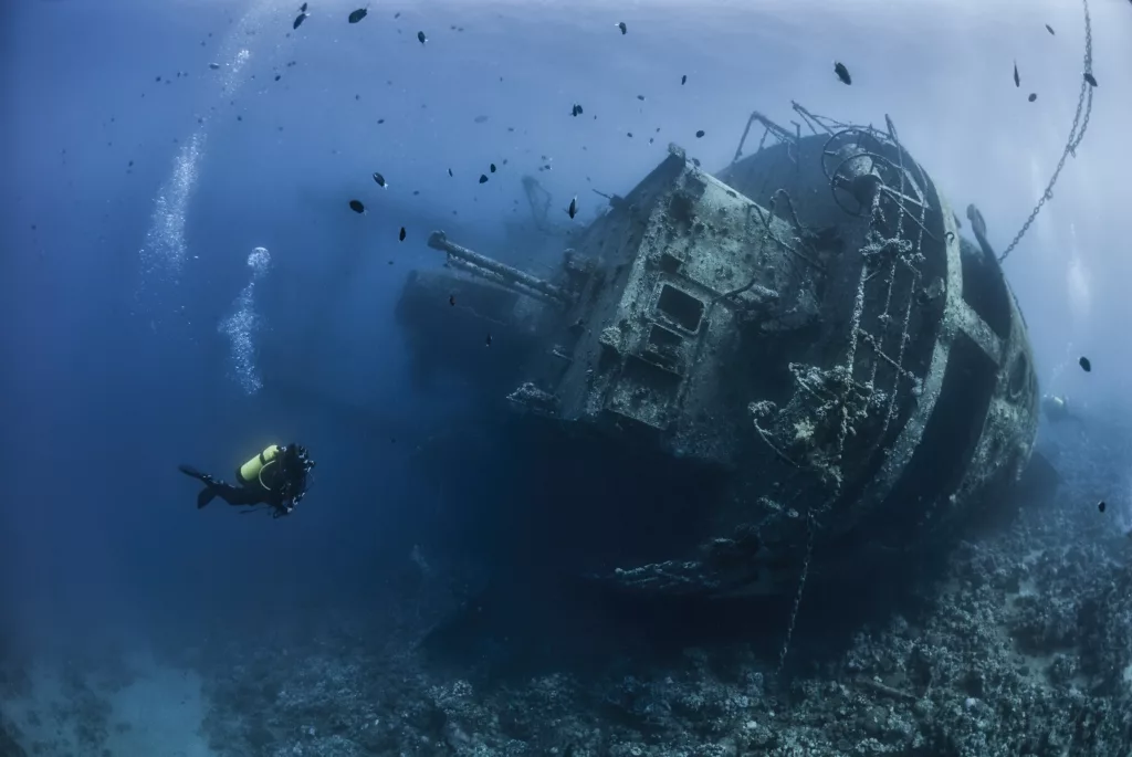 Divers exploring the shipwreck - Bali Dive Resort