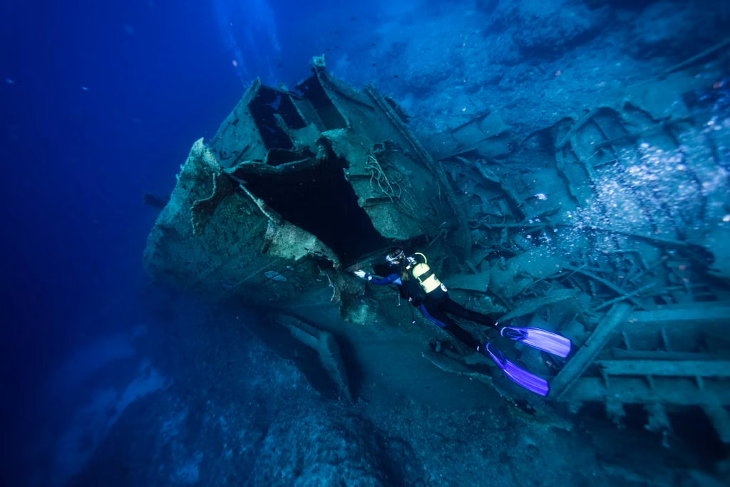 wreck diving - Bali Dive Resort